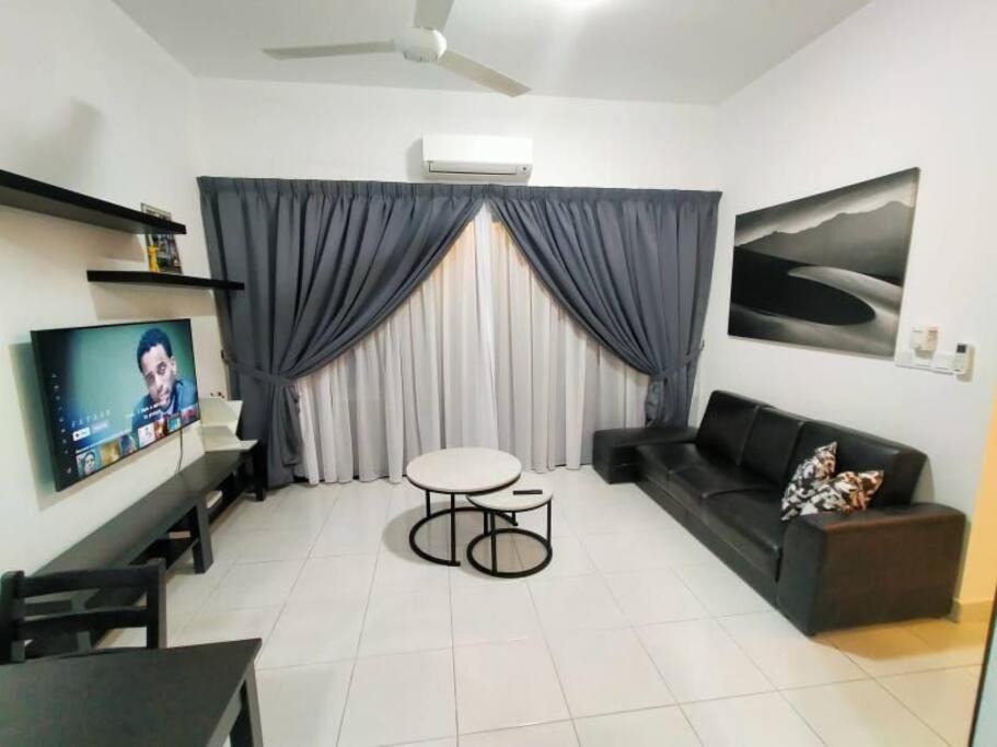 Ss Condostay Residensi Lili, Nilai Nearby Klia, Usim - Infinity Pool, Wifi, Smart Tv Luaran gambar