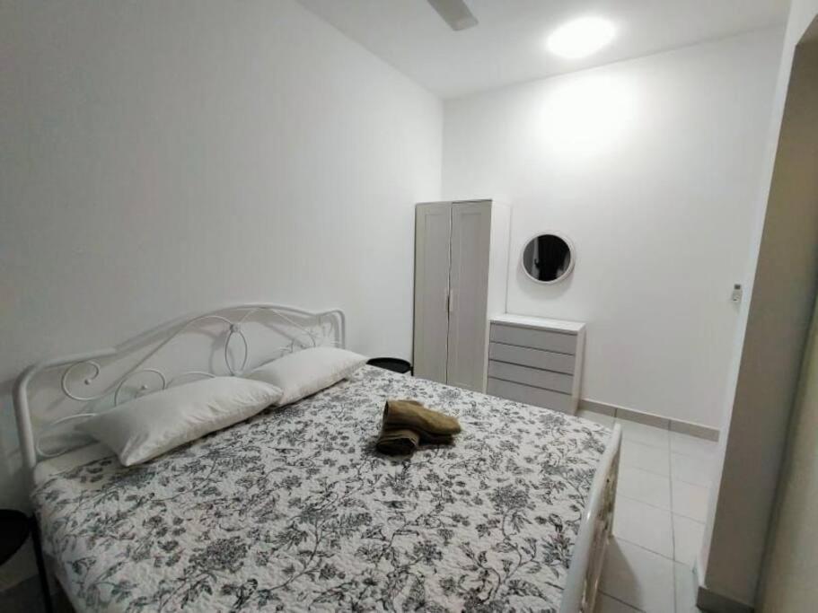 Ss Condostay Residensi Lili, Nilai Nearby Klia, Usim - Infinity Pool, Wifi, Smart Tv Luaran gambar
