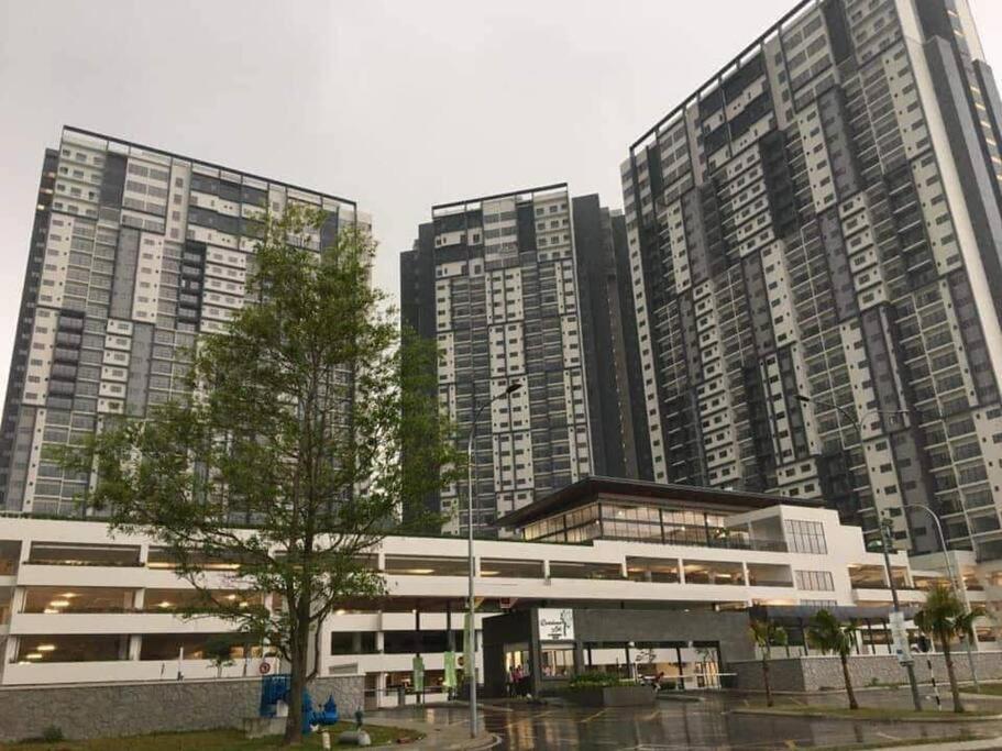 Ss Condostay Residensi Lili, Nilai Nearby Klia, Usim - Infinity Pool, Wifi, Smart Tv Luaran gambar