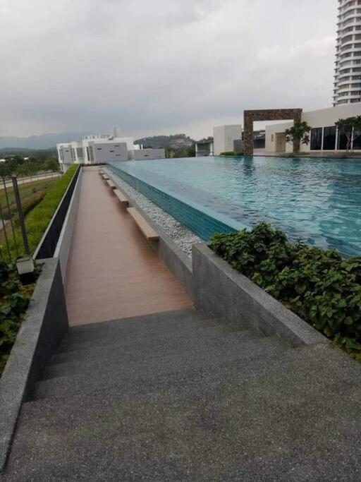 Ss Condostay Residensi Lili, Nilai Nearby Klia, Usim - Infinity Pool, Wifi, Smart Tv Luaran gambar